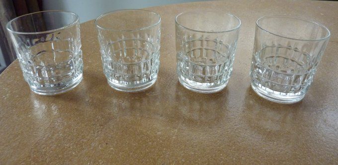 4 verres à whisky